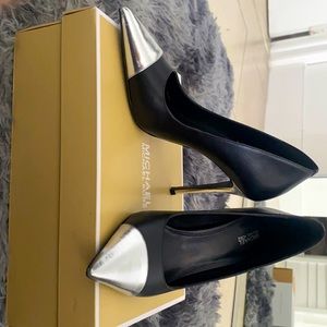 Michael Kors black pumps size 9